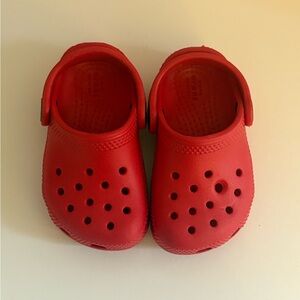 Kids Red crocs size 5